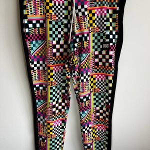 UGG Multi color 90’s men’s pants in XXL